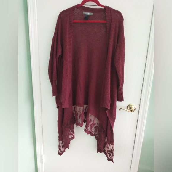 1804 coin women's hi-lo burgundy lace sweater - Picture 10 of 15